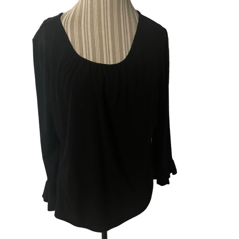 Chicos size large black top great condition see pics